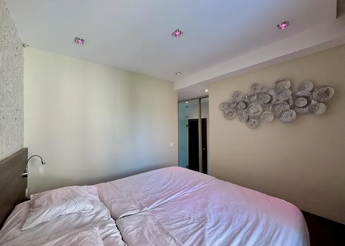 Panoramic Views - Luxury Downtown Apartament