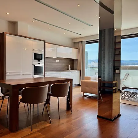 Apartman Panoramic Views - Luxury Downtown *