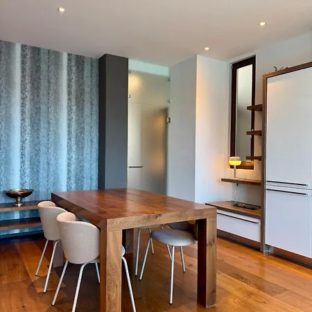 Panoramic Views - Luxury Downtown Apartman Budapest
