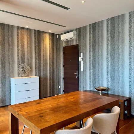 Panoramic Views - Luxury Downtown アパート *