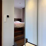 Panoramic Views - Luxury Downtown Apartment